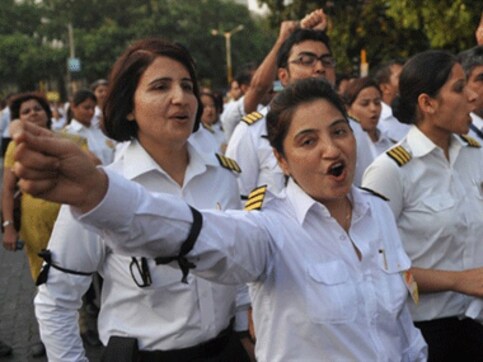 Deadlock over: Pilots call off stir, to report for duty tonight Deadlock over: Pilots call off stir, to report for duty tonight