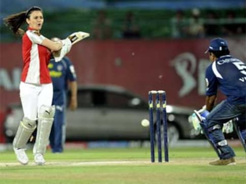 Warne's farewell or Gayle's blitzkrieg? Check out our favourite IPL moments