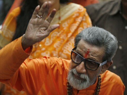 Thackeray says MF Husain 'slipped'; Raj begs to differ Thackeray says MF Husain 'slipped'; Raj begs to differ