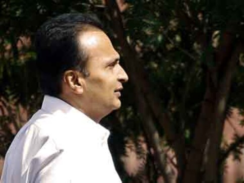RCom's opaque accounting practices lead to derating RCom's opaque accounting practices lead to derating