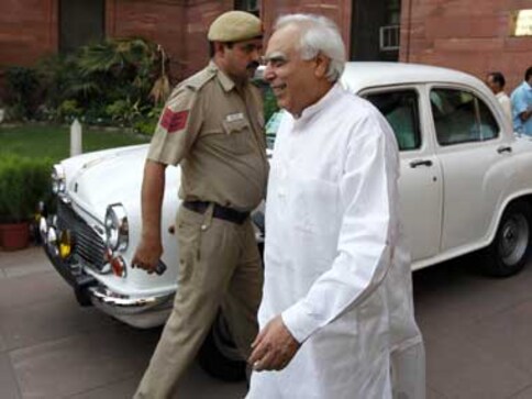 No SC order in petition against Sibal No SC order in petition against Sibal
