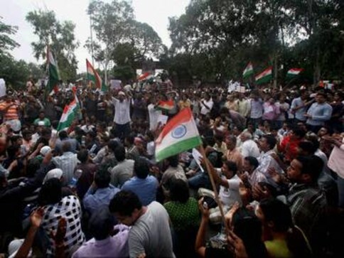 Thousands detained after protests over Anna's arrest