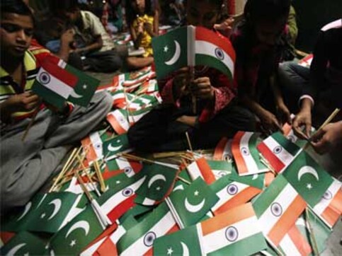 Cross border love: Pakistan to give India 'most favoured nation' status this year Cross border love: Pakistan to give India 'most favoured nation' status this year