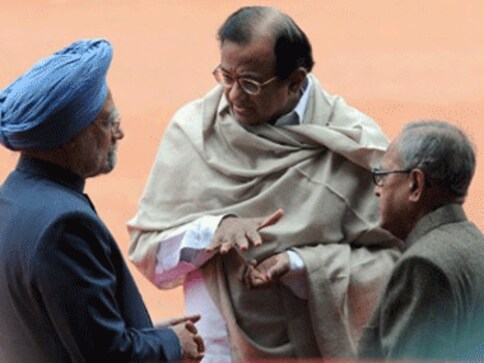CBI note shows PM, Chidu had 43 days to stop Raja - but didn't CBI note shows PM, Chidu had 43 days to stop Raja - but didn't