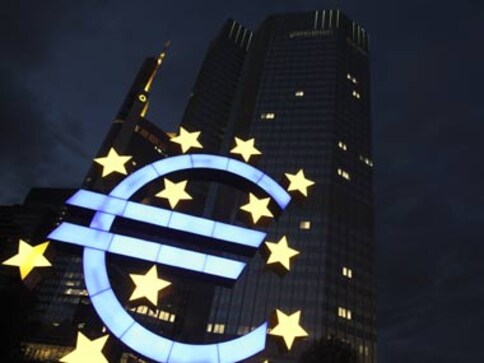 Italy, Greece under pressure on euro zone austerity