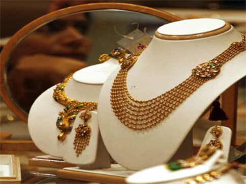 Titan cheers on gold price, Ashok Leyland fears fall
