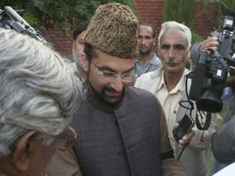Hurriyat submits memorandum to OIC on Kashmir