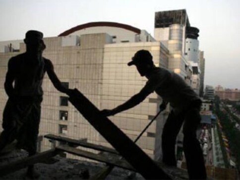 Cash-strapped firms jostle amid aggressive infra bids