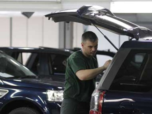 Jaguar Land Rover to choose Chinese partner by year-end