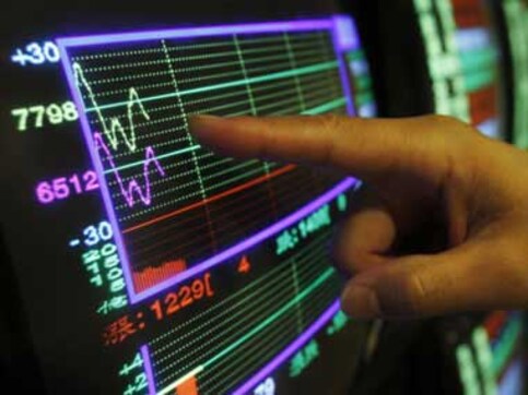 Bulls in uncertain phase: Time to wait and watch Nifty Bulls in uncertain phase: Time to wait and watch Nifty
