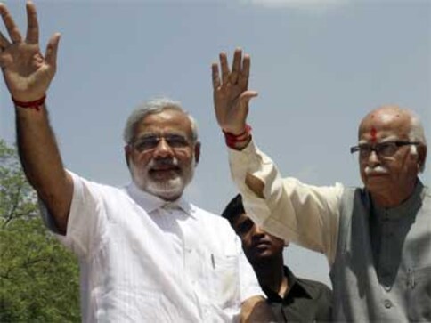 Advani wanted to neuter Modi's rise: Bal Thackeray Advani wanted to neuter Modi's rise: Bal Thackeray