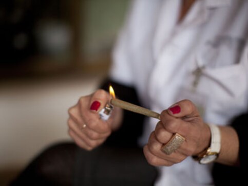 Intelligent women 'more likely to take illegal drugs': Study Intelligent women 'more likely to take illegal drugs': Study