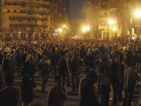 One killed, hundreds injured in Tahrir Square clashes One killed, hundreds injured in Tahrir Square clashes