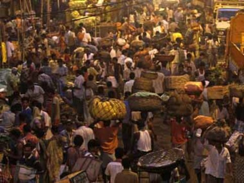 With FDI approval, chaotic supply chain is the next hurdle for global retailers With FDI approval, chaotic supply chain is the next hurdle for global retailers