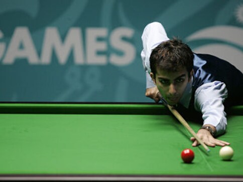 Advani off to flying start at World Snooker Championship