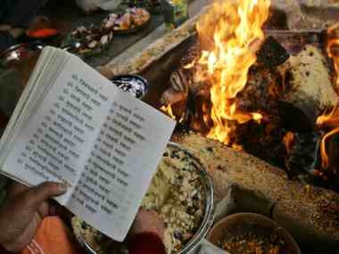 Over 30 Hindu houses torched in Bangladesh following offensive social media post by youth of minority group Over 30 Hindu houses torched in Bangladesh following offensive social media post by youth of minority group