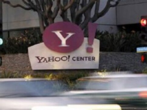 Yahoo sale process heats up as PE firms sign on