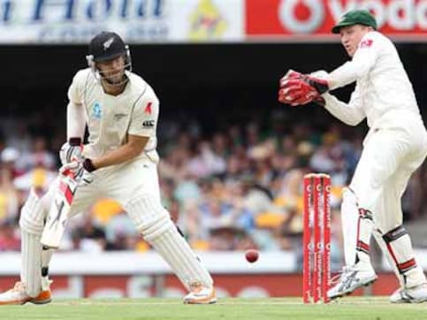 Vettori's 96 gives NZ edge against Australia Vettori's 96 gives NZ edge against Australia