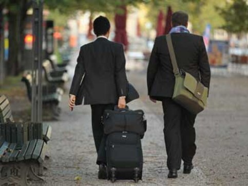 Dear investment banker: She's just not that into you Dear investment banker: She's just not that into you