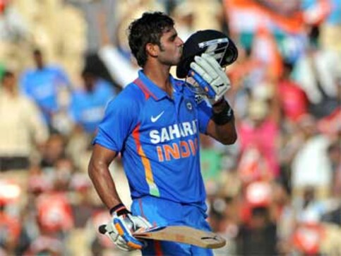 Tiwary dedicates ton to Kolkata fire victims Tiwary dedicates ton to Kolkata fire victims