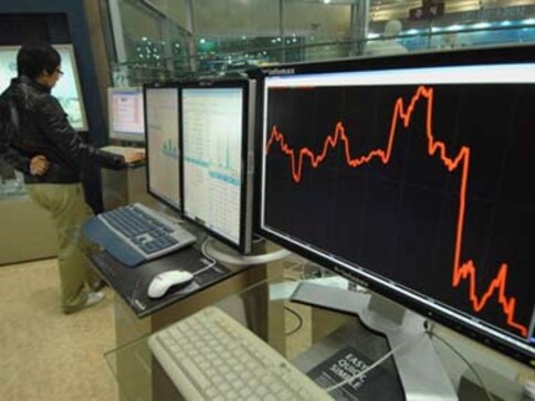 Forget 2011, small stocks likely losers in the new year too Forget 2011, small stocks likely losers in the new year too