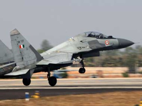 Sukhoi-30 MKI crashes near Pune, pilots safe Sukhoi-30 MKI crashes near Pune, pilots safe