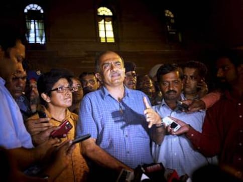 Public mood: Team Anna is making same mistake as Cong