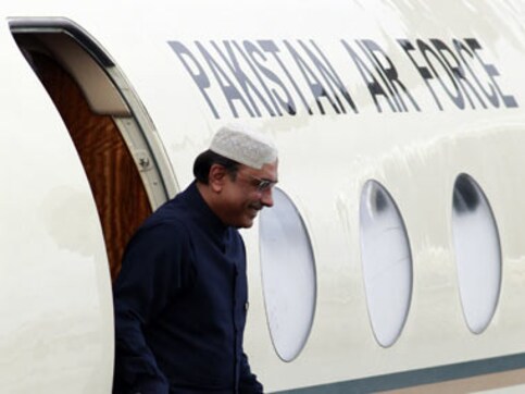 Army wants Zardari out but not via coup: military sources Army wants Zardari out but not via coup: military sources