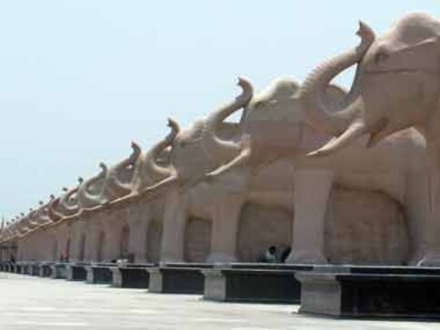 Work on veiling Maya statues, BSP symbol commences in UP