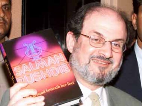 Rushdie pulls out of Jaipur lit fest, cites threat to life Rushdie pulls out of Jaipur lit fest, cites threat to life