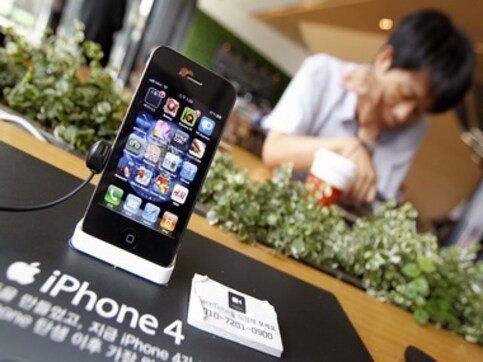 Can wi-fi cameras combat the smartphone threat? Can wi-fi cameras combat the smartphone threat?