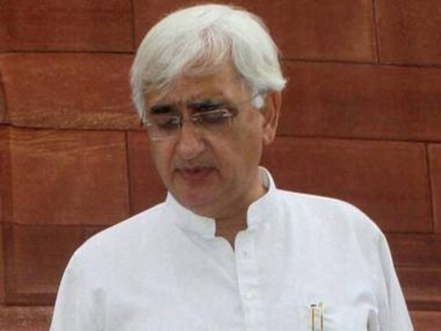 Notice to Khurshid's wife for his Muslim quota promise