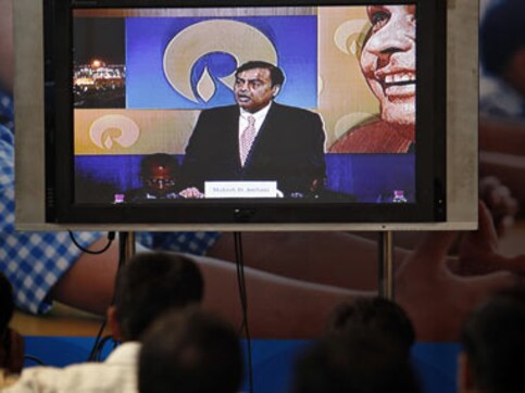 Reliance gains 5% on buyback news, Sensex closes flat Reliance gains 5% on buyback news, Sensex closes flat