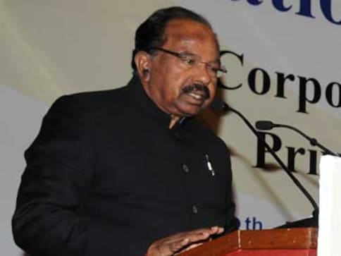 Govt to take up Companies Bill in Budget Session: Moily