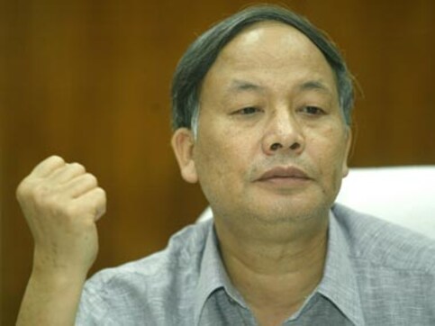 Manipur varsity row: Former chief minister Okram Ibobi Singh slams V-C AP Pandey's order to ban two associations Manipur varsity row: Former chief minister Okram Ibobi Singh slams V-C AP Pandey's order to ban two associations