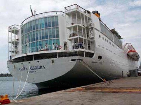Costa Allegra finally docks in Seychelles Costa Allegra finally docks in Seychelles