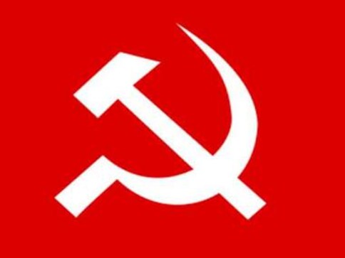 CPM MLA resigns in Kerala: Chandy breathes easy while Vijayan flares his nostrils