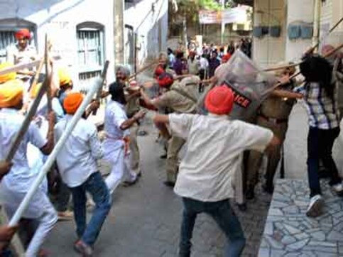One dead in Punjab over Rajoana's death sentence One dead in Punjab over Rajoana's death sentence