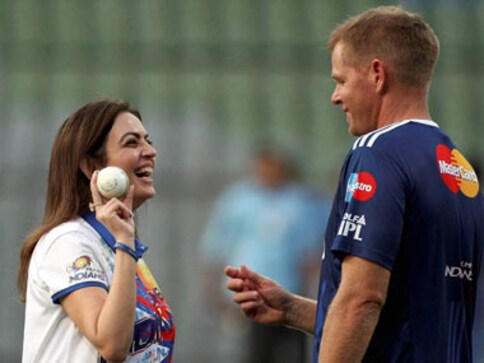 Will IPL 5 be about Preity Bhabhi vs Nita Bhabhi?
