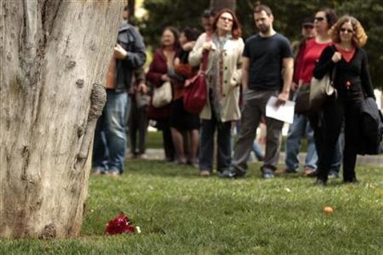 Greek pensioner kills himself outside parliament