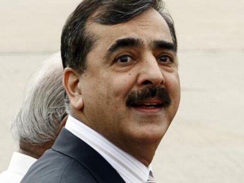 Pak ruling party backs Gilani; braces for tomorrow's verdict Pak ruling party backs Gilani; braces for tomorrow's verdict