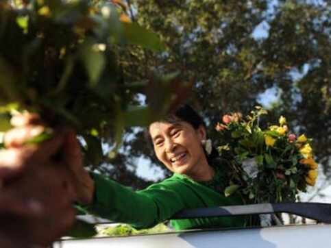 Suu Kyi hopes victory is dawn of new era Suu Kyi hopes victory is dawn of new era