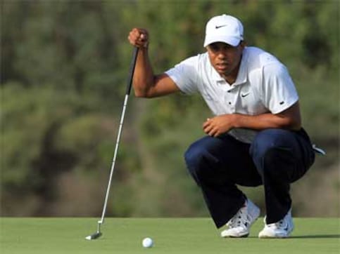 Tiger makes shaky start to Augusta Masters Tiger makes shaky start to Augusta Masters