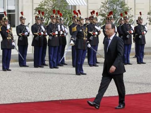 Francois Hollande becomes new French president Francois Hollande becomes new French president