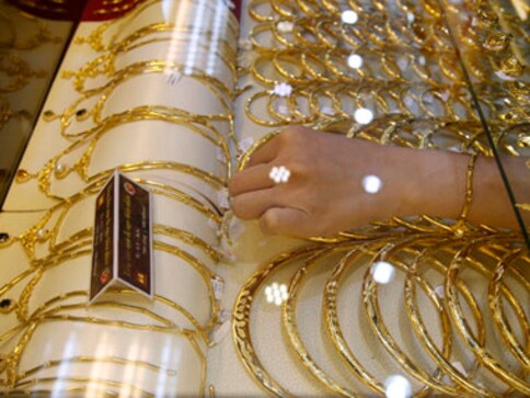 Muthoot Finance Q4 net soars 69% on gold price; NPA doubles
