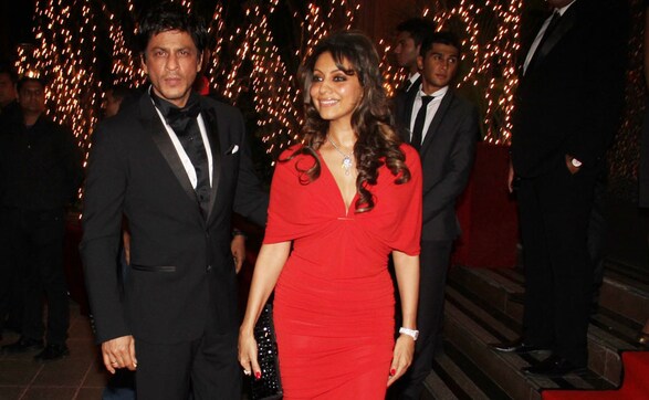 Images: SRK, Gauri AND Priyanka make it to Karan Johar's 40th bash Images: SRK, Gauri AND Priyanka make it to Karan Johar's 40th bash