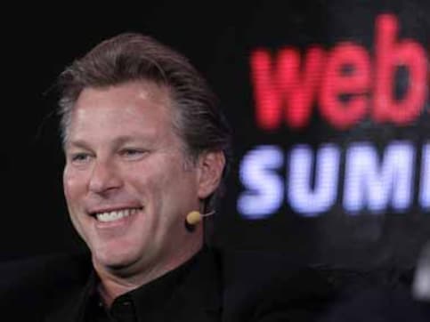 Thompson steps down, Yahoo names Levinsohn interim CEO Thompson steps down, Yahoo names Levinsohn interim CEO