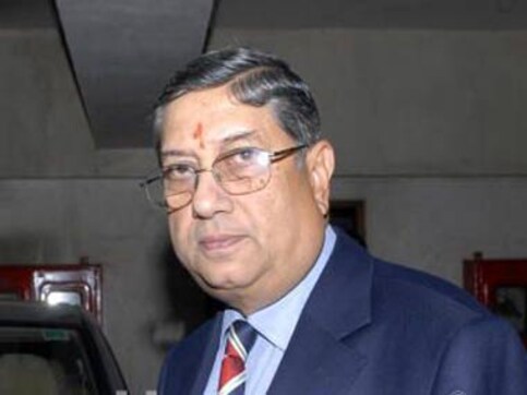 BCCI chief's 40-year-old son punches cop in Bandra BCCI chief's 40-year-old son punches cop in Bandra