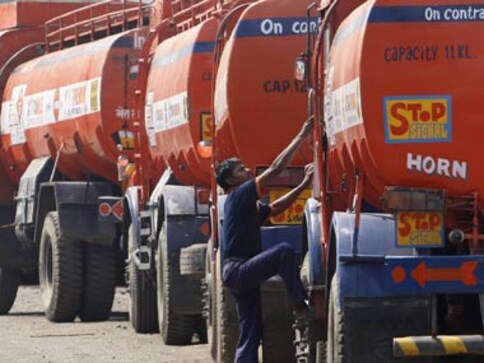 IOC, HPCL gain following slump in crude prices