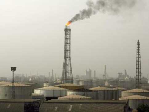 Why falling crude will help HPCL, BPCL but not RIL